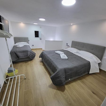 L'Approdo Di Dante Apartamento Nápoles Exterior foto